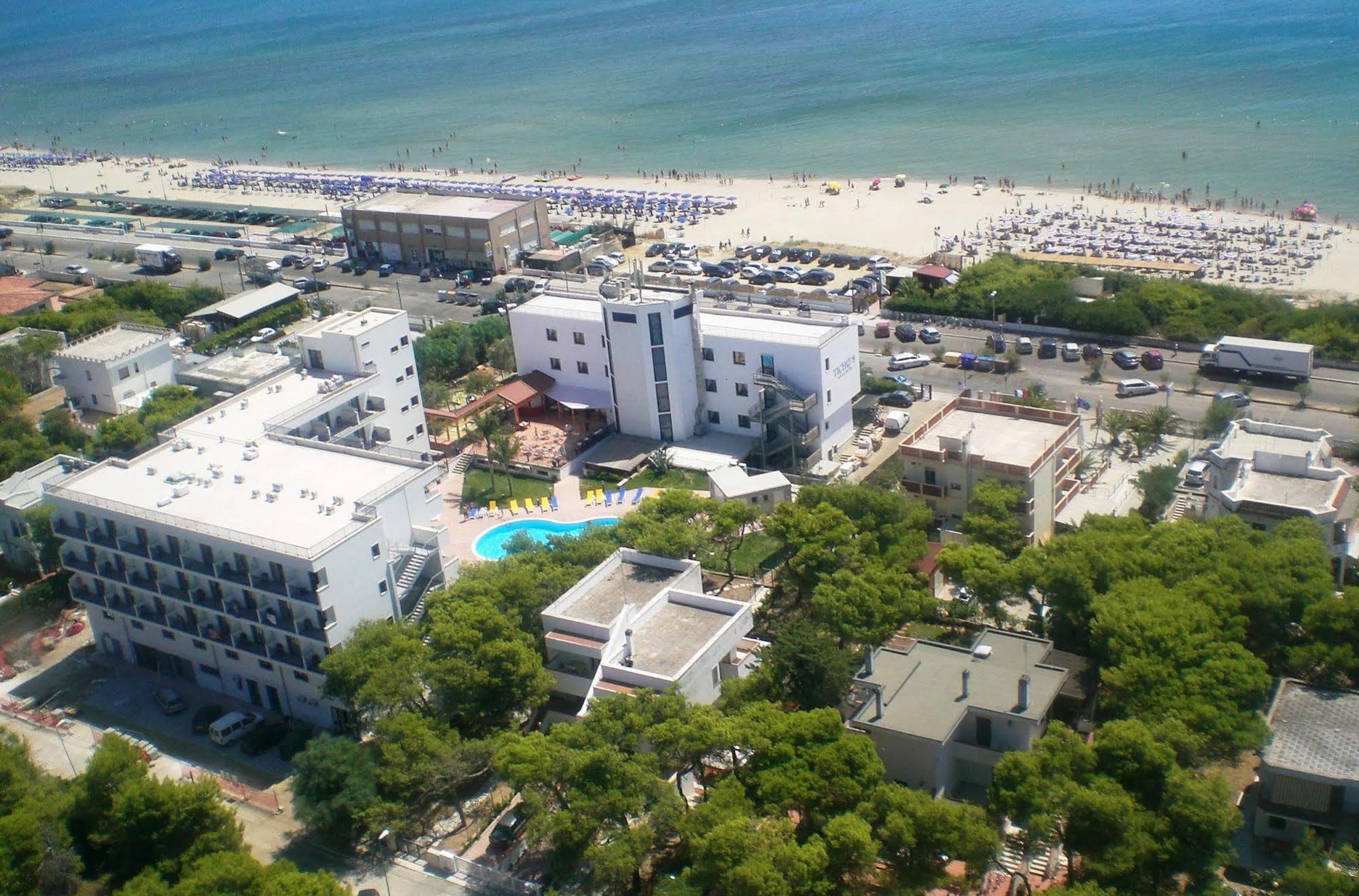 Ticho'S Greenblu Hotel Castellaneta Marina Exterior foto